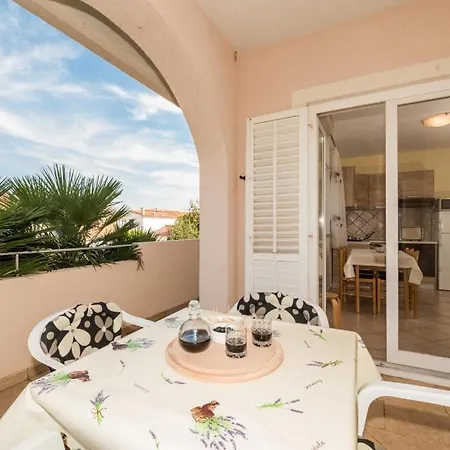 In With Sea View, Balcony, Air Conditioning, Wi-fi