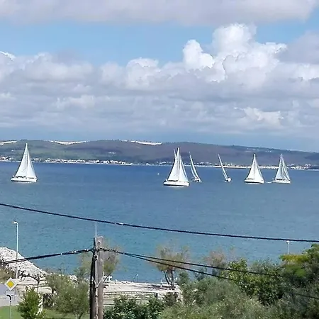 In With Sea View, Balcony, Air Conditioning, Wi-fi * Ždrelac