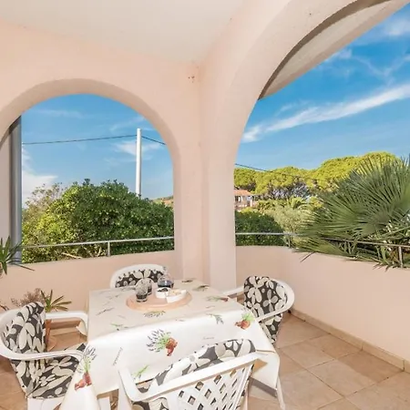 In With Sea View, Balcony, Air Conditioning, Wi-fi Ždrelac